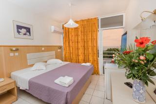 Eri Beach & Village Hotel - 7