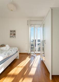 Crystal house FRONT TRAMVIA - 2