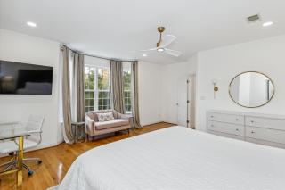 Downtown Pensacola 2B Townhome - Pensacola - 1