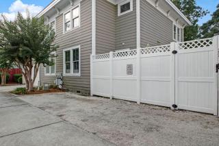 Starland Vacation Home - Savannah - 2