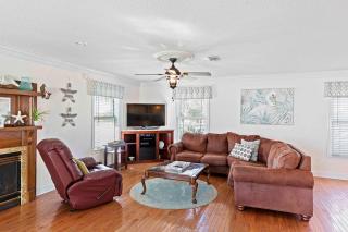 Sea Breeze - 5B Beach Home - 4