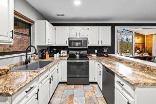 Dolly's Outdoor Oasis - Sevierville - 5