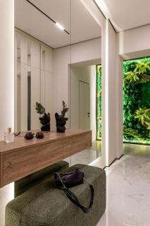 Luxury VIP Central Apartment - 9