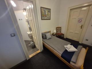 Authentic Belgrade Centre Hostel - Only private rooms - Belgrado - 5