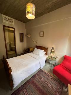 Radiant Room 2 in Bayt Yakan - Historic Old Cairo - 9