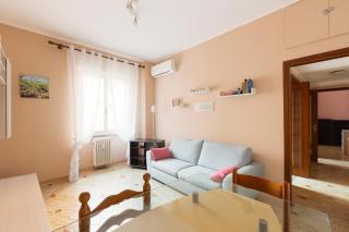 GuestHost - APT with balcony- M3 Maciachini - 0