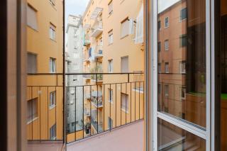 GuestHost - APT with balcony- M3 Maciachini - 8
