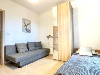 Superior Komputerowa, 4 rooms, 3 bedrooms, Airport-City train, Metro! 24h reception! - 2