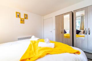 Apartment - Sleeps 2 - Parking - WiFi - 3