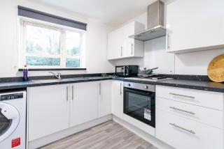 Apartment - Sleeps 2 - Parking - WiFi - 8