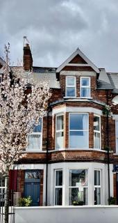 The Muse - Luxury 5 Bedroom House - 0