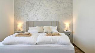 Joy Holiday Home - A Relaxing Getaway - 2