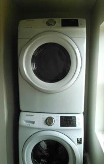 Beautiful 2 Bedroom Downtown Troy - 10 Years Host! - 1