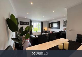 Modern Townhouse with Garden - 8