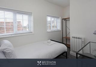 Detached House in Telford with Parking - Telford - 6