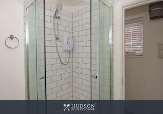 Detached House in Telford with Parking - Telford - 4