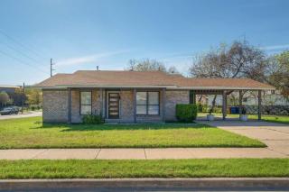 Downtown Austin 4-Bedroom Gem - Austin - 1