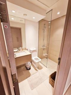 Cozy studio in YAS ISLAND with canal view - Abu Dhabi - 4
