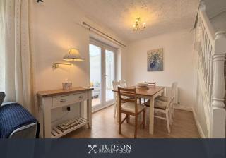 3 Bedroom House with Garden - 6