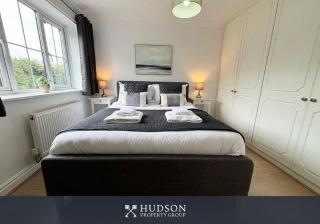 3 Bedroom House with Garden - 5