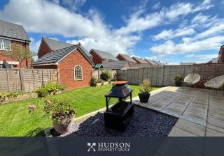 3 Bedroom Modern Property with Parking - Shrewsbury - 7