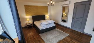 Renovated House with 4 Private Suites - Saint-Germain - 0