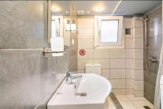 Smart studio 30 sq m Athens with yard - 4