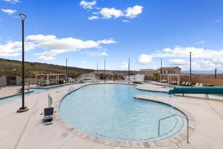 Stellar Location Access To Pool Hot Tub And More - 2