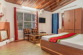 Golden winds villa - - 4