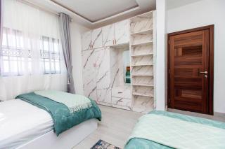 Plum Royal Estates - Penthouse Suite - Haatso - 8