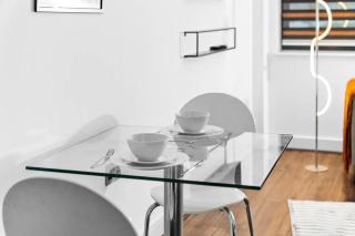 NEW Styled Beautifully Birmingham City One Bed Apartment Sleeps up to 4 People - Birmingham - 3