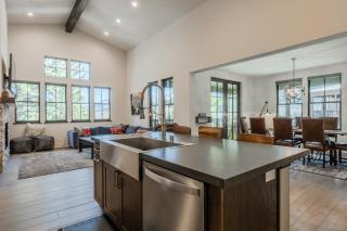 Newly Built Townhome in Snowcreek Creekhouse #1324 Three Bed Three Baths Sleeps 8! Mountain Views! - Mammoth Lakes - 5