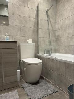 Spacious 1 Bedroom Flat City Centre - Cannock - 9