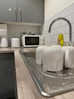 Spacious 1 Bedroom Flat City Centre - Cannock - 7