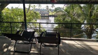 Lake and Paddy Backwater Hostel - Alappuzha - 0