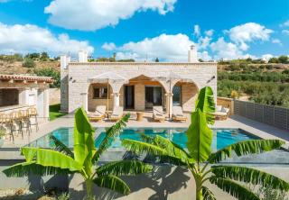 Elegant Villa with Pool & Views - Áptera - 5