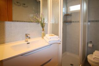Amplio Apartamento de 3 Habitaciones en Sevilla, Ideal para 5 Personas y Totalmente Equipado - Sevilla - 4