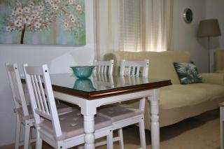 Amplio Apartamento de 3 Habitaciones en Sevilla, Ideal para 5 Personas y Totalmente Equipado - Sevilla - 2
