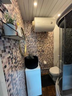Ally's Urban Cozy Studio Juhkentali 42 near city - Tallinn - 2