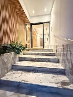 Ideal home away from home - - 4