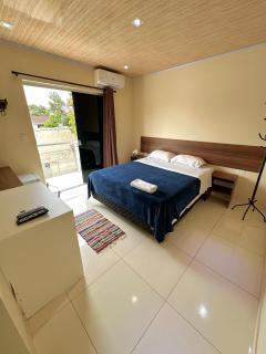 Hotel Junior - - 3