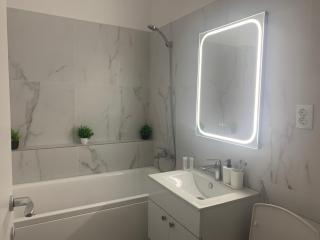 Apartament nou, atmosfera plăcută - 1