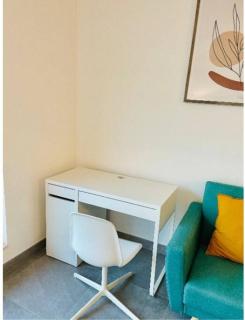 Charming 2 bedrooms Flat in Center w FREE Parking &Terrace - 1