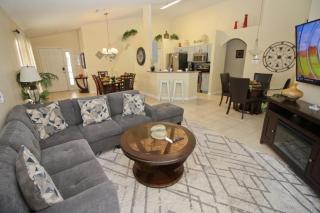 Gorgeous 4 Bed Home In Gated Community - 9