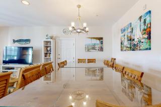Coconut Grove 202 - 4