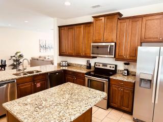 6 bedrooms pool home Encore Reunion Resort Gated - 3