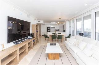 Elegant Resort - Beautiful Views - Hallandale Beach - 4