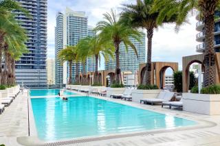 Luxurious King Suite W Pool at SLS Brickell - Miami - 5