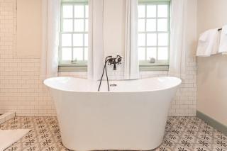 The Mohawk Valley House - 4 suite boutique hotel renamed - Bellmead - 6