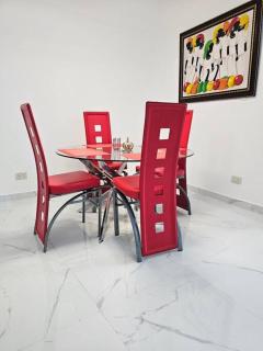 vista a toda la ciudad y montaña - 3